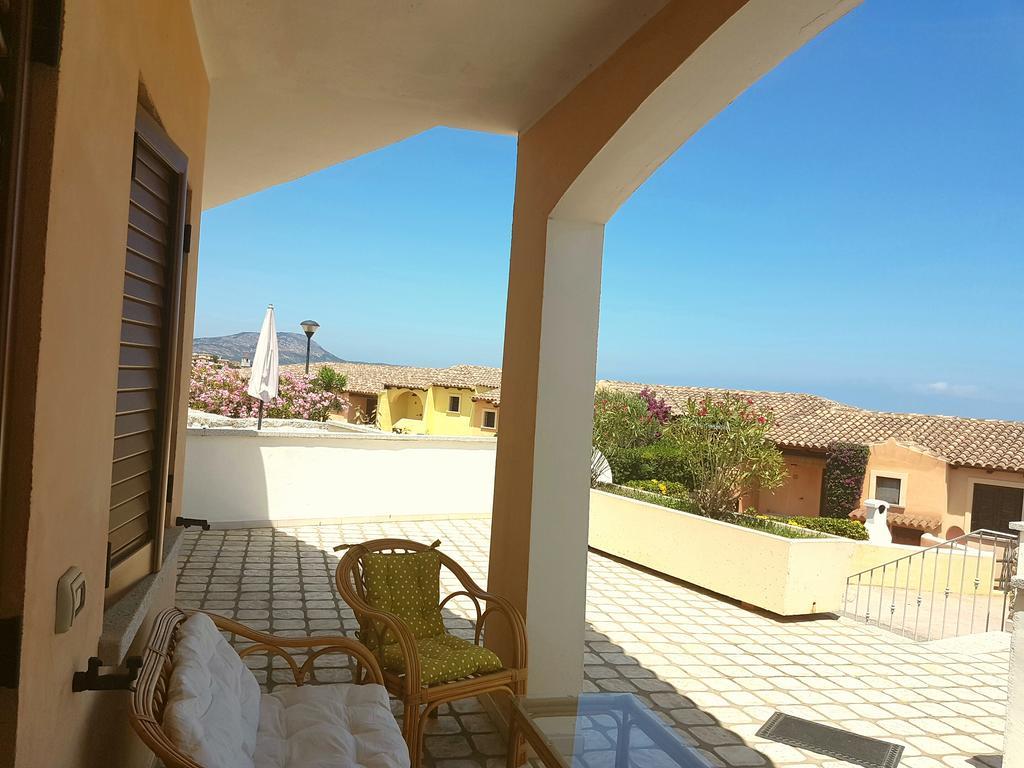 Case Vacanza Rosa Porto San Paolo  Exterior photo